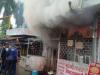 रामनगर: अंग्रेजी शराब की दुकान में आग से लाखों की शराब जलकर राख हुई