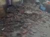 बरेली: अचानक भरभरा कर गिरी जर्जर मकान के छज्जे की दीवार, महिला की मौत