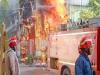 दिल्ली: रोहिणी सेक्टर 3 स्थित बैंक्वेट हॉल में लगी भीषण आग, दमकल की 14 गाड़ियां पहुंचीं
