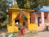 बरेली: मंदिर की बाउंड्री वॉल क्षतिग्रस्त होने पर भड़के ग्रामीण, पुलिस ने शांत कराया मामला