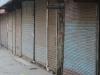 बरेली: त्योहारी सीजन में नगर निगम ने बकायादारों पर कसा शिकंजा, पुराने रोडवेज पर 20 से अधिक दुकानें सील