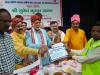 शाहजहांपुर: वित्त मंत्री ने 200 स्वच्छता कर्मियों को दिए ईएसआई कार्ड