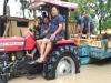 बहराइच: थाने में घुसा बाढ़ का पानी, सुरक्षित ठिकाने के लिये ट्रैक्टर से रवाना हुए पुलिसकर्मी