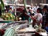 लखनऊ: छठ पूजा सामग्री की खरीदारी हुई शुरू, बाजारों में खरीदारों को बढ़ी चहल-पहल