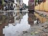 मुरादाबाद : बारिश से बिगड़ी शहर की सूरत, सड़कों पर कीचड़ और गंदगी जमा, निकलना हुआ दूभर