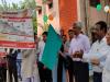 मुरादाबाद : ‘जागरूकता से होगा संचारी रोग पर नियंत्रण’, डीएम ने हरी झंडी दिखाकर रैली को किया रवाना