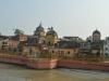 दीपोत्सव की तैयारियां : अबकी बार नही रंगे गए राम की पैड़ी के तट वाले मंदिर
