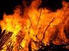 बहराइच : गैस सिलेंडर लीकेज से लगी आग, युवक झुलसा