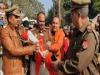 आगरा: हिंदूवादी संगठन ने किया क्रिसमस का विरोध, पुलिस से हुई झड़प