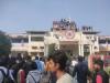 अयोध्या: साकेत महाविद्यालय में चुनाव की मांग को लेकर छात्र आंदोलित, गेट बंद कर छत पर चढ़े