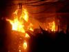बहराइच: अज्ञात कारणों से दुकान में लगी आग, हजारों का नुकसान