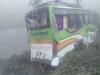 सीतापुर : अनियंत्रित होकर खड्ड में पलटी बस, 20 यात्री जख्मी