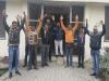 सुल्तानपुर: मानदेय भुगतान को लेकर विद्युत संविदा कर्मियों ने किया प्रदर्शन