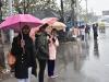 मुरादाबाद : बारिश ने बढ़ाई ठंड, पारा गिरने से ठिठुरे लोग