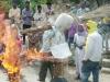हल्दूचौड़: खनन कारोबारियों व वाहन स्वामियों का धरना जारी, रक्षा राज्य मंत्री का फूंका पुतला 