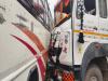 जौनपुर: ट्रेलर और बस की टक्कर में दोनों चालक सहित तीन घायल