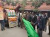जौनपुर: जिलाधिकारी ने सड़क सुरक्षा रथ को झंडी दिखाकर किया रवाना