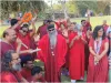 महाराष्ट्र : ओशो रजनीश के कई अनुयायी ‘माला’ पहनकर जबरन घुसे पुणे आश्रम में 
