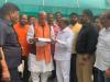 लखनऊ : दवा व्यापारियों ने रक्षा मंत्री राजनाथ सिंह को सौंपा ज्ञापन, ई फार्मेसी पर प्रतिबंध लगाने की मांग की
