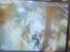 बहराइच: युवक को दबंगों पीटा, CCTV में रिकॉर्ड हुई घटना 