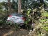 बाराबंकी: अनियंत्रित कार पेड़ से टकराई, दो सिपाही ट्रॉमा सेंटर रेफर