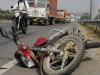 बरेली: ओवर लोड ट्रैक्टर ट्रॉली की टक्कर से बाइक सवार की मौत, ट्रैक्टर चालक फरार