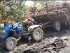 मुरादाबाद: ट्रक ने गन्ना लदे ट्रैक्टर को मारी टक्कर, चालक ने कूद कर बचाई जान 
