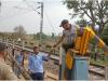 बहराइच : सांडो ने लड़ाई कर तोड़ी समपार फाटक,  रुकी रही डेमू ट्रेन
