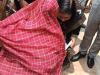 बहराइच: डीएम के पैरों पर गिरी महिला, बोली- 35 हजार खर्च हो गए लेकिन नायब तहसीलदार के कोर्ट से नहीं मिला न्याय, देंखें Video