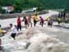 New Tehri: सीतापुर में बरसाती नाले में फंसे पर्यटकों को सुरक्षित निकाला गया 