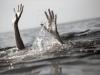 प्रयागराज : युवती ने गंगा में लगाई छलांग, नाविकों ने बचाई जान