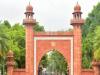 अलीगढ़ : एएमयू में स्थायी कुलपति की नियुक्ति नहीं होने के खिलाफ छात्रों ने किया प्रदर्शन