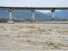 हल्द्वानी: मिट्टी धंसने से गौला पुल पर मंडराया खतरा 