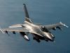 खाड़ी क्षेत्र में ईरान से जहाजों की रक्षा करने के लिए एफ-16 लड़ाकू विमान भेज रहा अमेरिका 