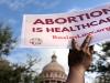 अमेरिका में गर्भपात प्रतिबंध पर अस्थाई निषेधाज्ञा जारी