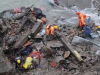 Gaurikund Landslide: मलबे के नीचे दबे लोग लापता, मिली तो बस डंडी-कंडी 
