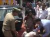 सीतापुर : कमिश्नर रोशन जैकब के पैरों में गिरी बीजेपी महिला नेता, लगाई न्याय की गुहार  