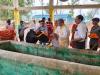 बरेली: वन मंत्री ने नंदौसी गौशाला में किया पूजन, गौ माता को खिलाया गुड़