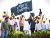 सुलतानपुर: चिकित्सकों व स्वास्थ्यकर्मियों ने काली पट्टी बांधकर किया विरोध प्रदर्शन