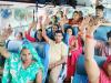 बहराइच: धरने के लिए दिल्ली रवाना हुईं जिले की आंगनबाड़ी कार्यकत्रियां