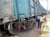 मुंबईः खाली मालगाड़ी के दो डब्बे पटरी से उतरे, कुछ ट्रेनों की आवाजाही प्रभावित