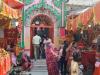 शारदीय नवरात्र आज से शुरू, मंदिरों उमड़ी भक्तों की भीड़, लखनऊ के बाजारों में बढ़ी रौनक