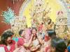 वाराणसी: दुर्गा पूजा पंडालों में महिलाओं ने खेली सिंदूर की होली, माता रानी से मांगा आशीर्वाद, कहा- अगले बरस तू जल्दी आ!