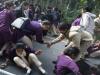 यूपी: डायल-112 की संविदा महिला कर्मियों का विरोध प्रदर्शन, सपा ने सरकार पर साधा निशाना 