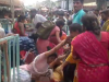 कर्नाटक: हसनंबा मंदिर में करंट लगने से 17 लोग अस्पताल में भर्ती, मची अफरा-तफरी 