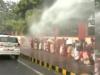 बिहार: आंगनबाड़ी कार्यकर्ताओं ने विधानसभा का किया 'घेराव', उग्र भीड़ पर पुलिस ने की पानी की बौछार 