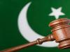 रक्षा सचिव को फटकार लगाने को लेकर पाकिस्तानी न्यायाधीश को पद से हटाया 