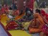 बरेली: छठ पूजा के तीसरे दिन अस्ताचलगामी सूर्य को व्रती महिलाओं ने दिया अर्घ्य 