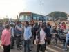 बरेली: ट्रैफिक पुलिस की वसूली से बचने को मोड़ी बाइक तो रोडवेज बस ने कुचला