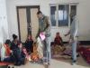 सुलतानपुर: 'सांता क्लॉस' बनकर रात में सोते गरीबों के पास पहुंचे डूडा के अधिकारी, ठंड से बचाव के लिए भेजा आश्रय गृह 